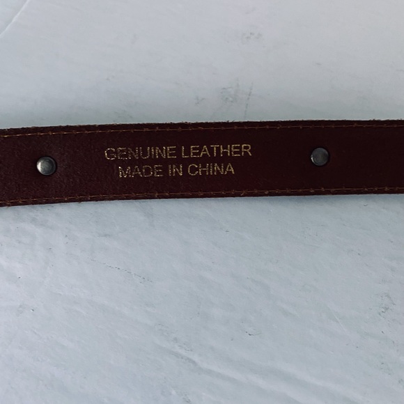 BETSEY JOHNSON BROWN LEATHER BELT - Picture 6 of 7